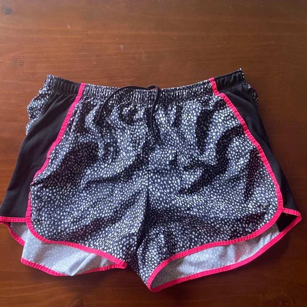 Champion Shorts - Picture 1 of 2